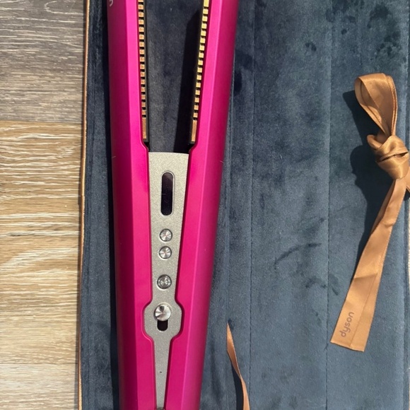 Dyson Corrale straightener - Picture 2 of 7